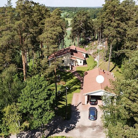 Villa Tammikallio Guest House, Near The Airport - Kodikas Vierasmaja Tuusulassa Bagian luar foto